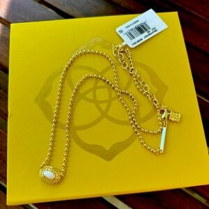 Kendra Scott Emilie Gold Beaded Frame Short Pendant Necklace in Mother of Pearl